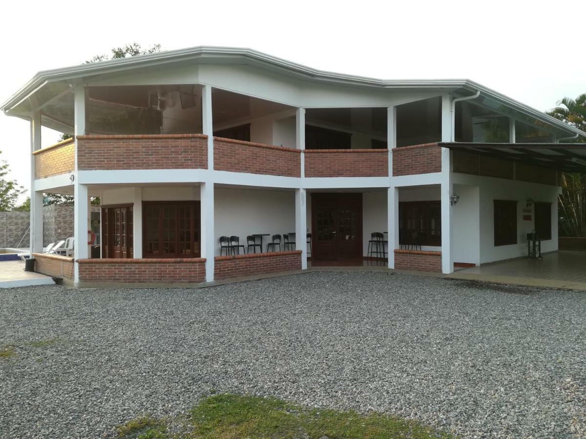 Finca Campestre El Encanto Apiay Exterior photo